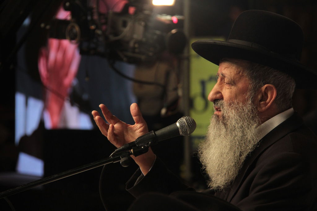 עצרת הרבבות לזכרו של הרב עובדיה • צפו