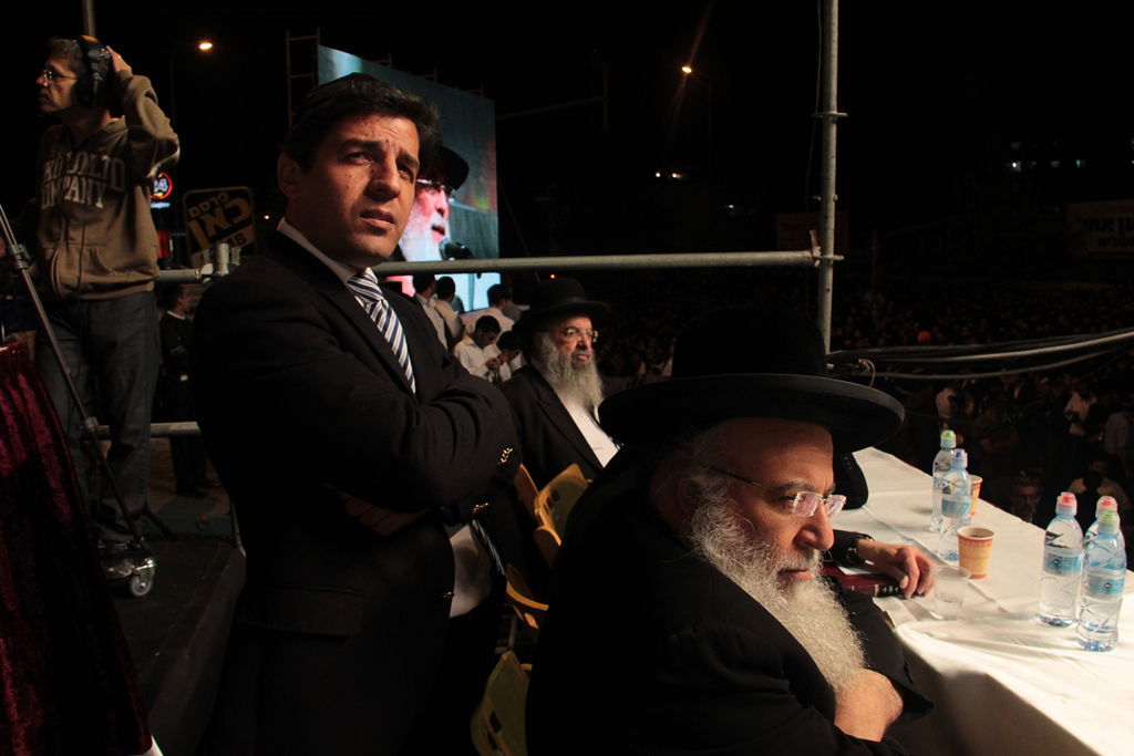 עצרת הרבבות לזכרו של הרב עובדיה • צפו