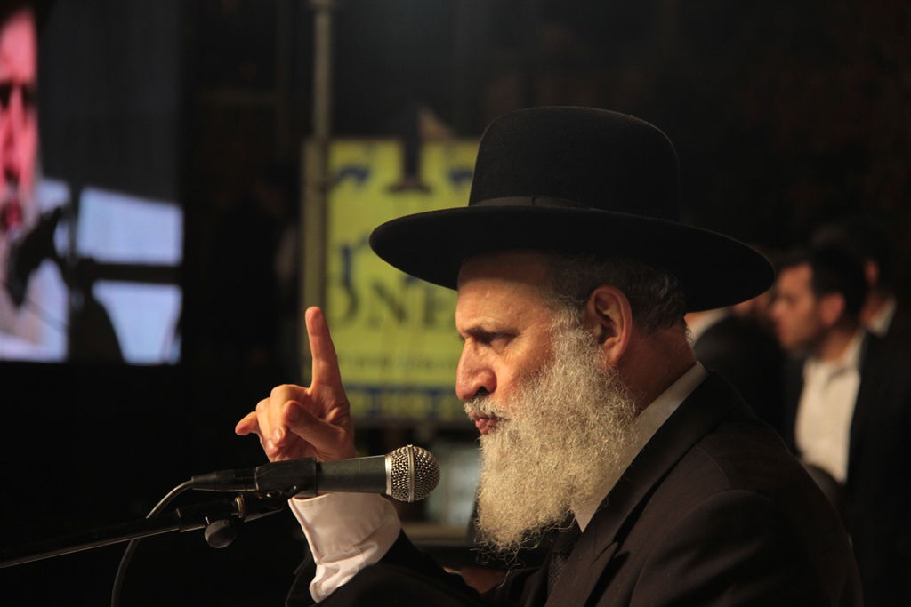 עצרת הרבבות לזכרו של הרב עובדיה • צפו