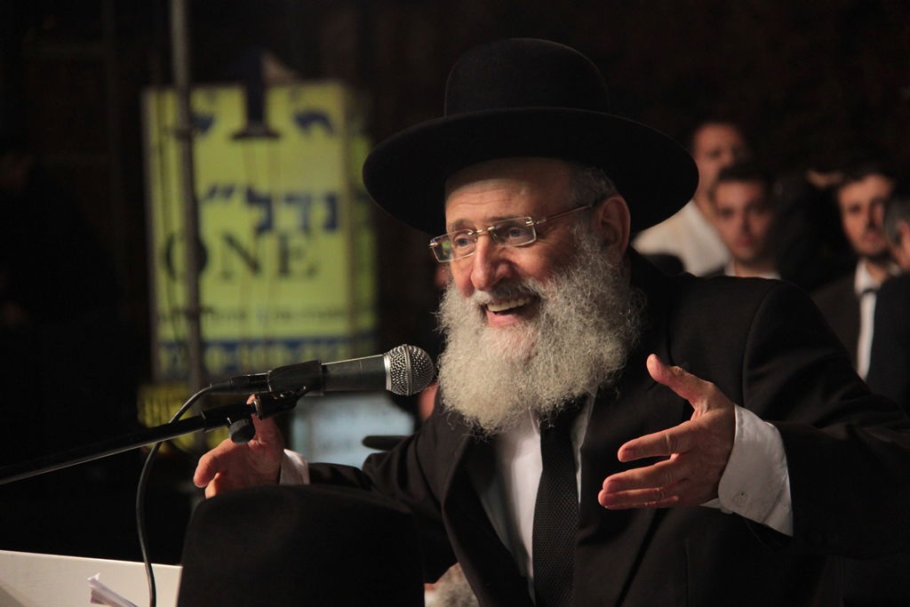 עצרת הרבבות לזכרו של הרב עובדיה • צפו