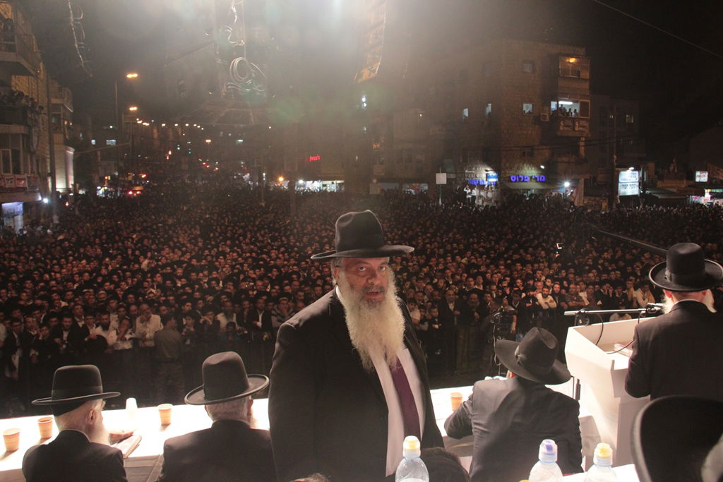 עצרת הרבבות לזכרו של הרב עובדיה • צפו