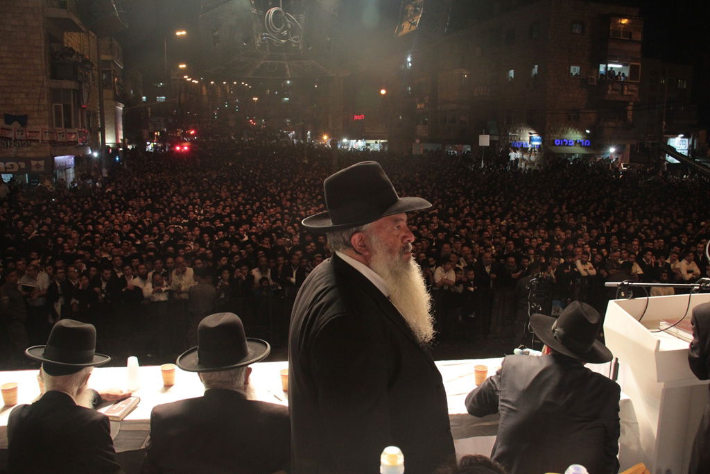 עצרת הרבבות לזכרו של הרב עובדיה • צפו