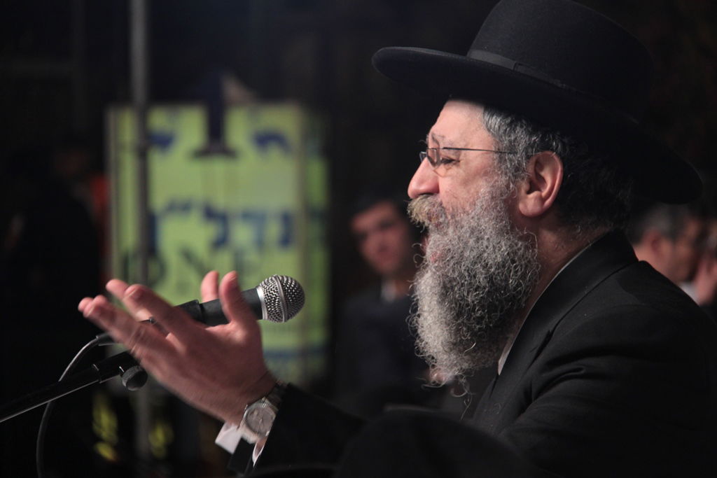 עצרת הרבבות לזכרו של הרב עובדיה • צפו