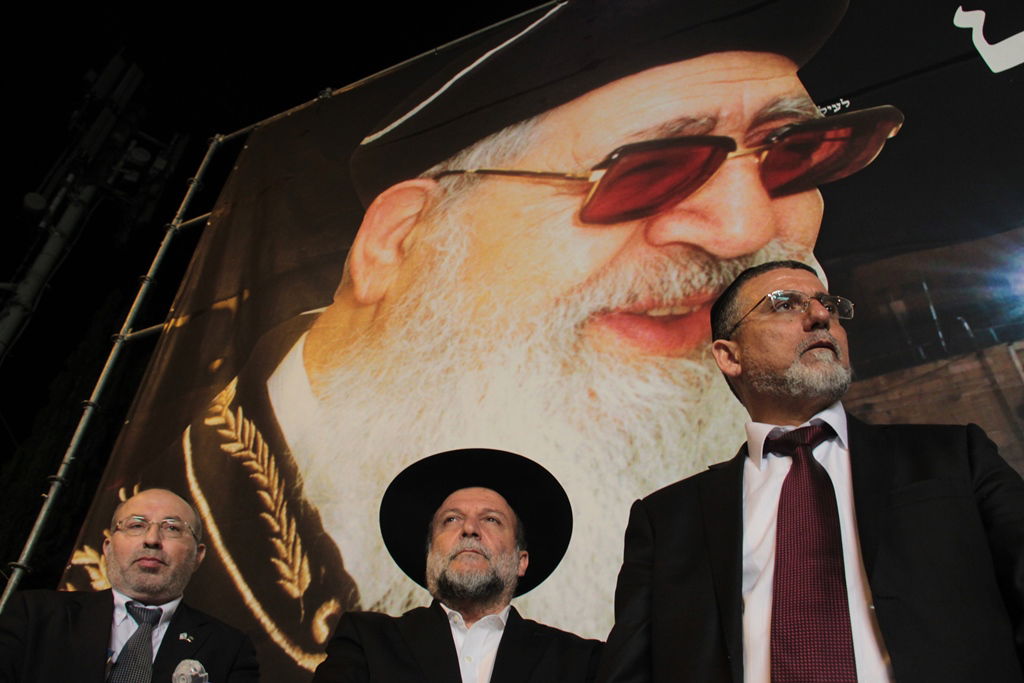 עצרת הרבבות לזכרו של הרב עובדיה • צפו