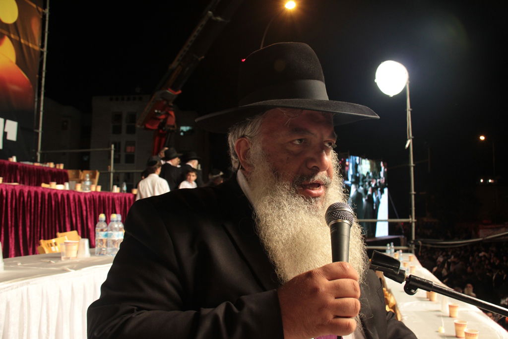 עצרת הרבבות לזכרו של הרב עובדיה • צפו