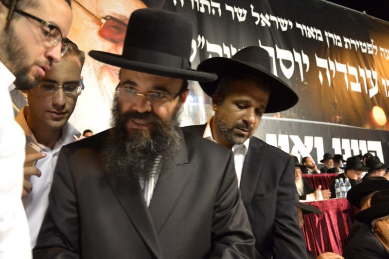 רבבות בעצרת הזיכרון בי-ם: "זקוקים לתפילות הגר"ע"