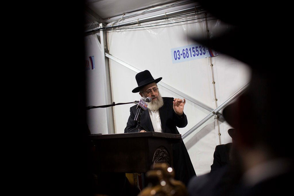 הבטחת הבנים לצד הכיסא המיותם: "נישאר מאוחדים"