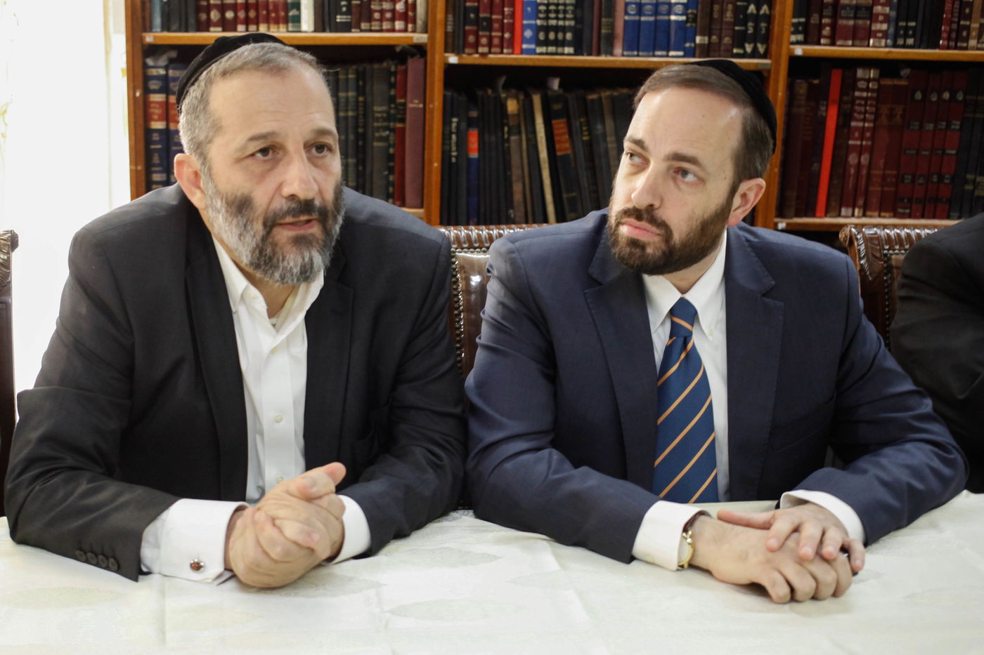 דרעי ואטיאס, ישי החרים.