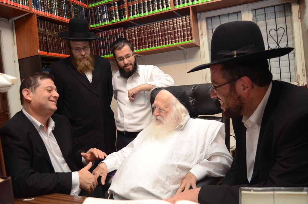 פתח תקווה: אורי אוהד התברך אצל גדולי ישראל