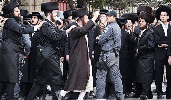 עשרות הפגינו נגד חילול שבת בירושלים