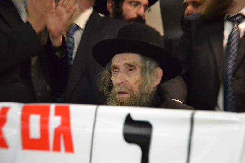 הגר"ח קנייבסקי על אנשי 'בני תורה': "משחקים באש"