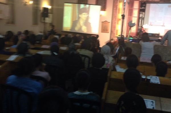 תל אביב: מאות נשים בכנס זיכרון לגר"ע יוסף