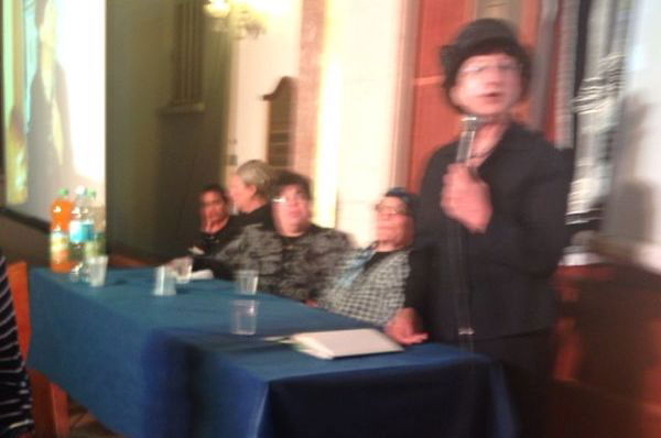 תל אביב: מאות נשים בכנס זיכרון לגר"ע יוסף