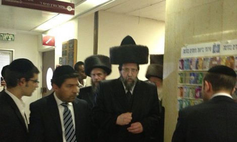 מדור לדור • משפחת פרוש מציגה: כרוניקה של בגידות