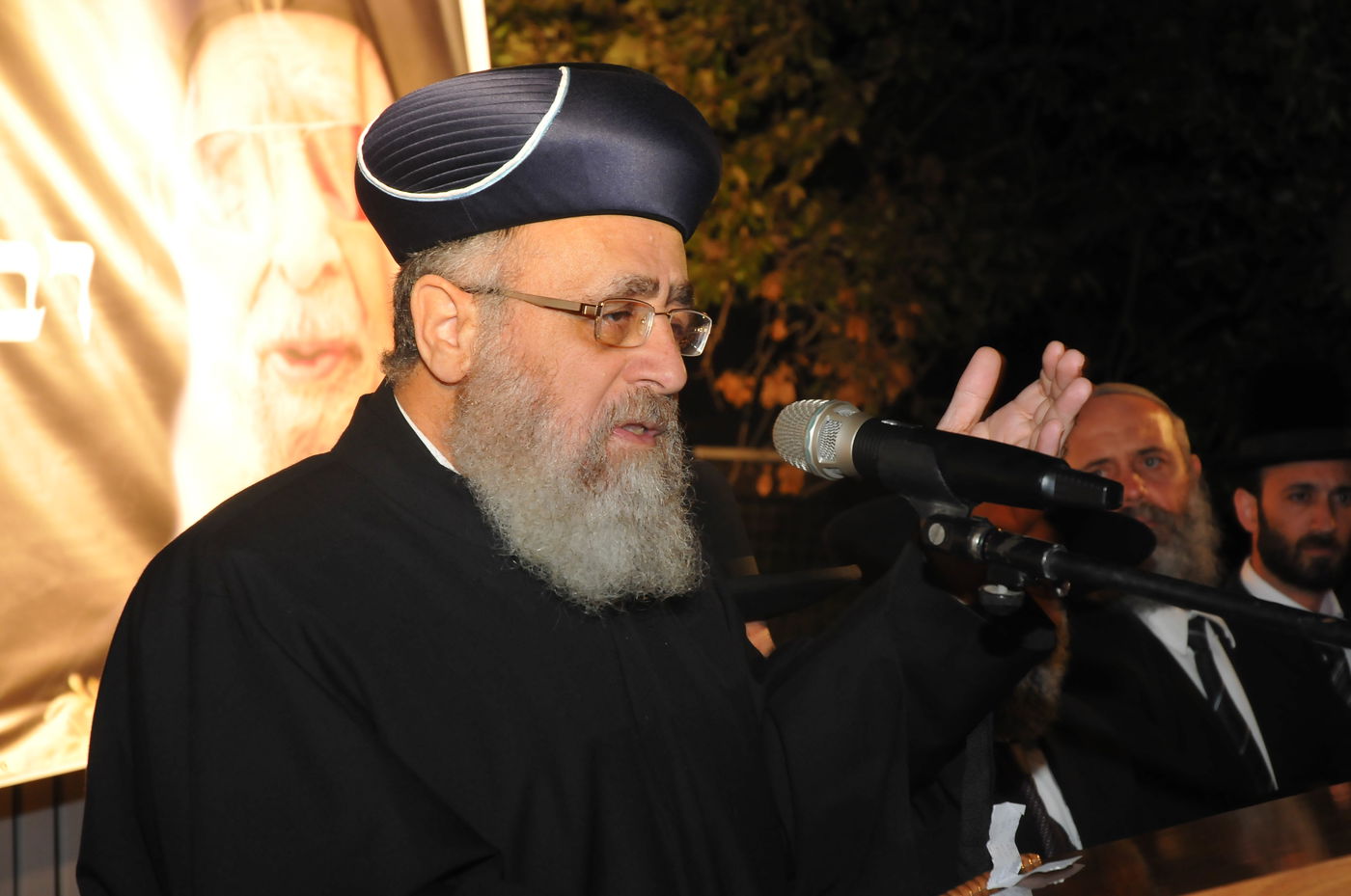 הראשל"צ הרב יצחק יוסף בעצרת מספד בפרדס חנה