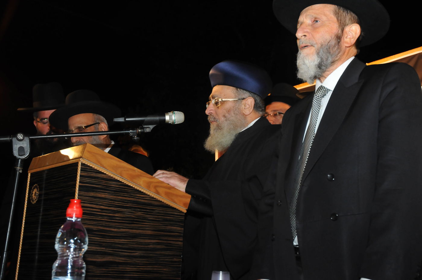 הראשל"צ הרב יצחק יוסף בעצרת מספד בפרדס חנה