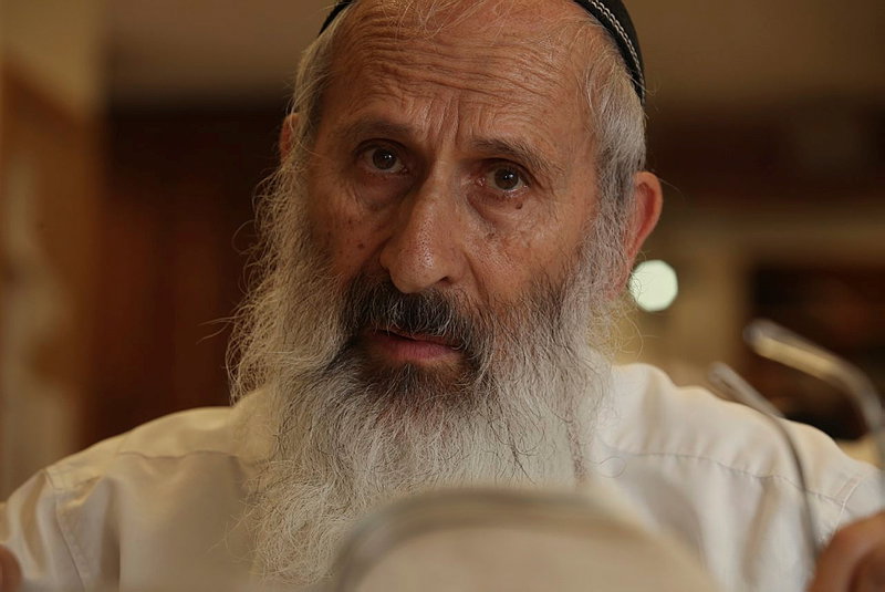 הרב אבינר בתשובה: "אתה משוגע"