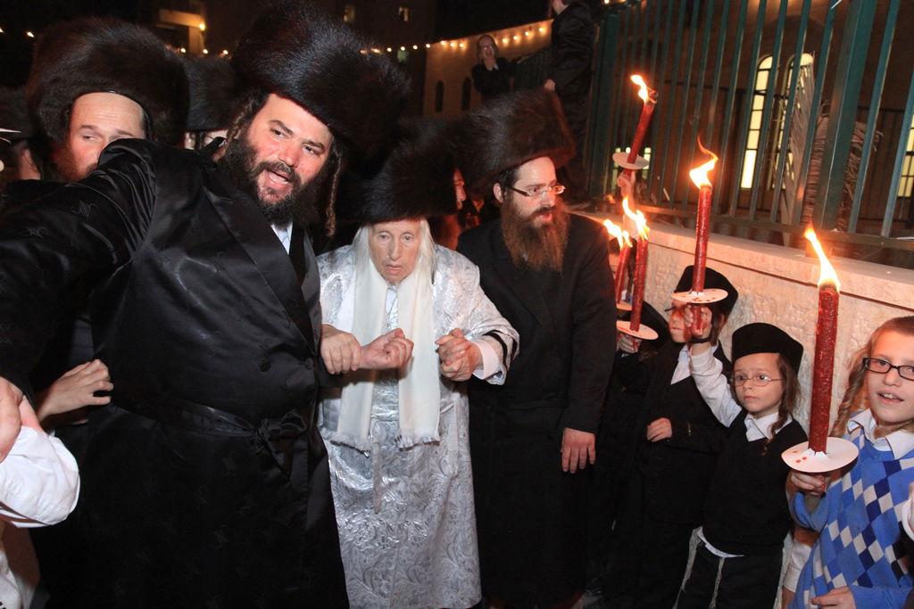 גלריה: הרבי מקאליב שבת בבית שמש