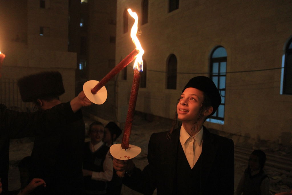 גלריה: הרבי מקאליב שבת בבית שמש