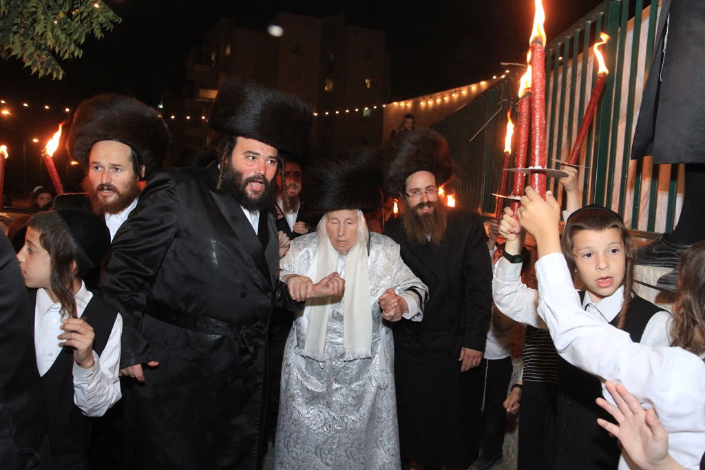 גלריה: הרבי מקאליב שבת בבית שמש