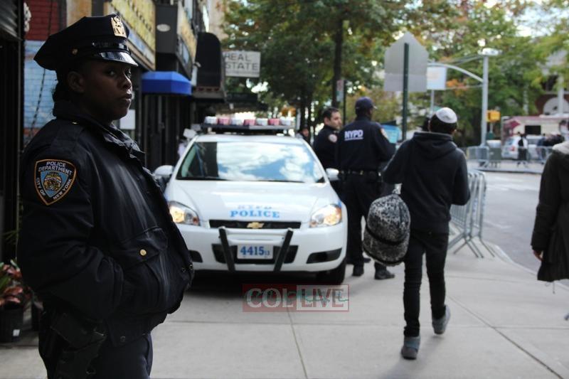 אובמה ביקר בשכונה החב"דית, החסידים הפגינו בעד רובשקין