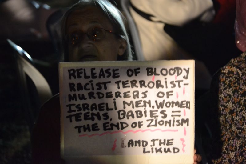 שחרור 26 המחבלים: המשפחות מוחות מול מחנה עופר