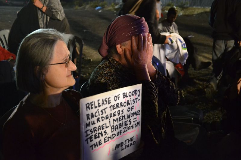 שחרור 26 המחבלים: המשפחות מוחות מול מחנה עופר