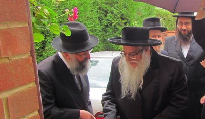 גלריה: ביקור הבזק של האדמו"ר מצאנז במנצ'סטר