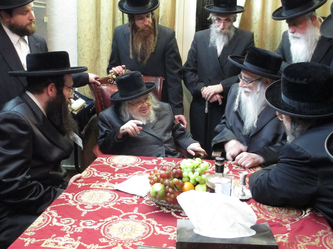 גלריה: ביקור הבזק של האדמו"ר מצאנז במנצ'סטר