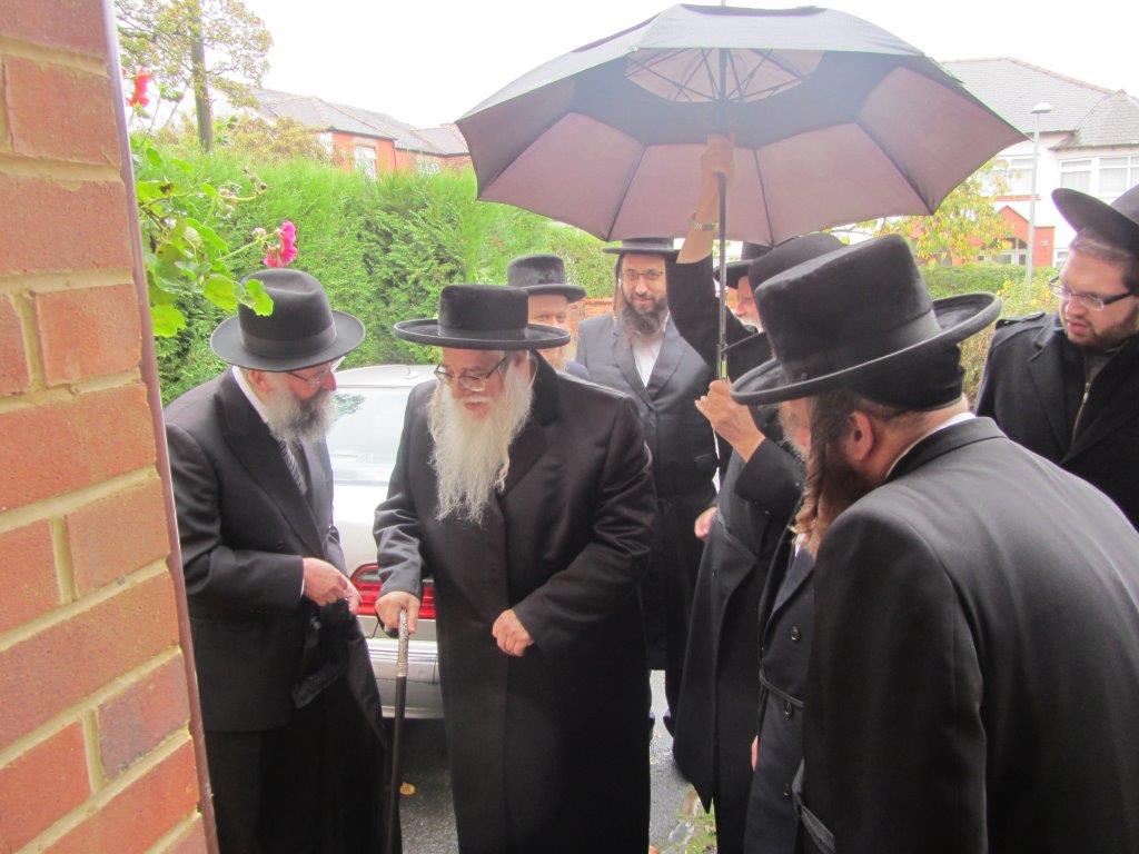 גלריה: ביקור הבזק של האדמו"ר מצאנז במנצ'סטר