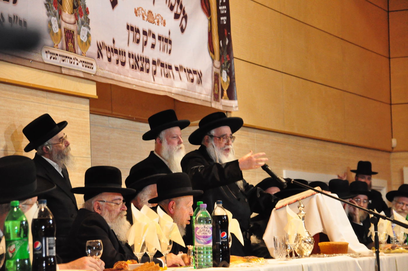 גלריה: ביקור הבזק של האדמו"ר מצאנז במנצ'סטר