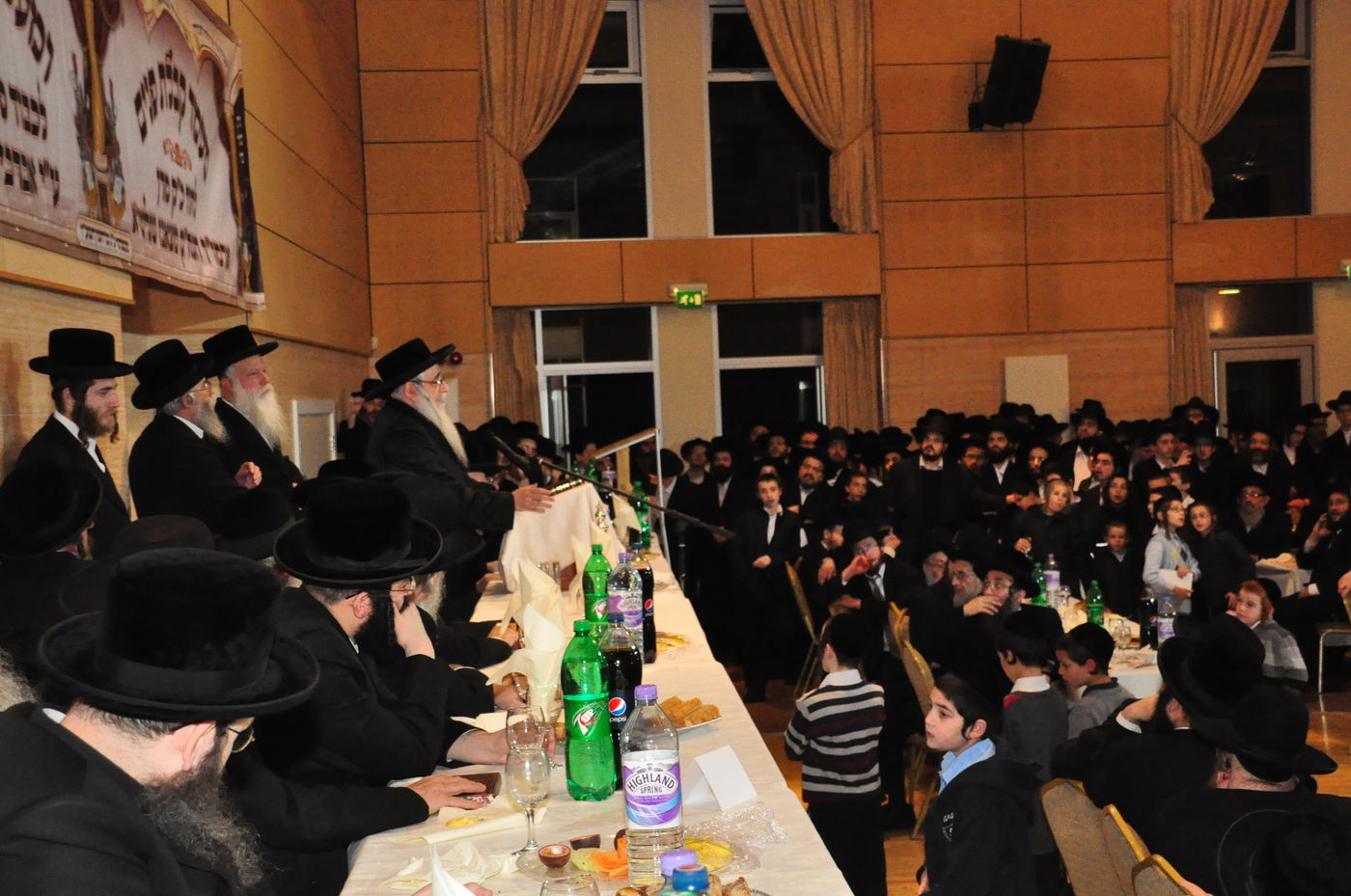 גלריה: ביקור הבזק של האדמו"ר מצאנז במנצ'סטר