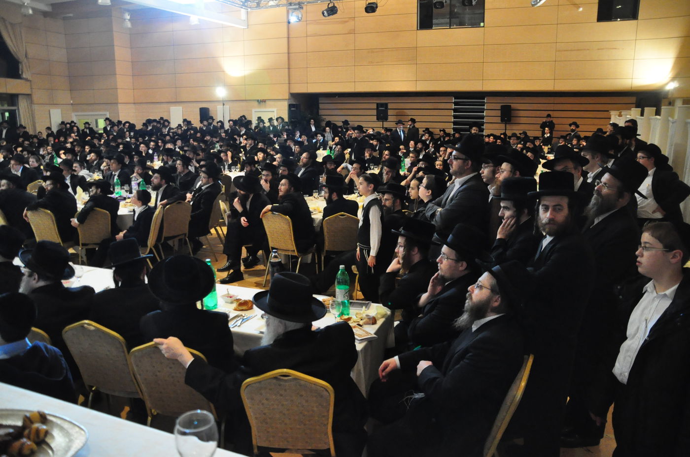 גלריה: ביקור הבזק של האדמו"ר מצאנז במנצ'סטר