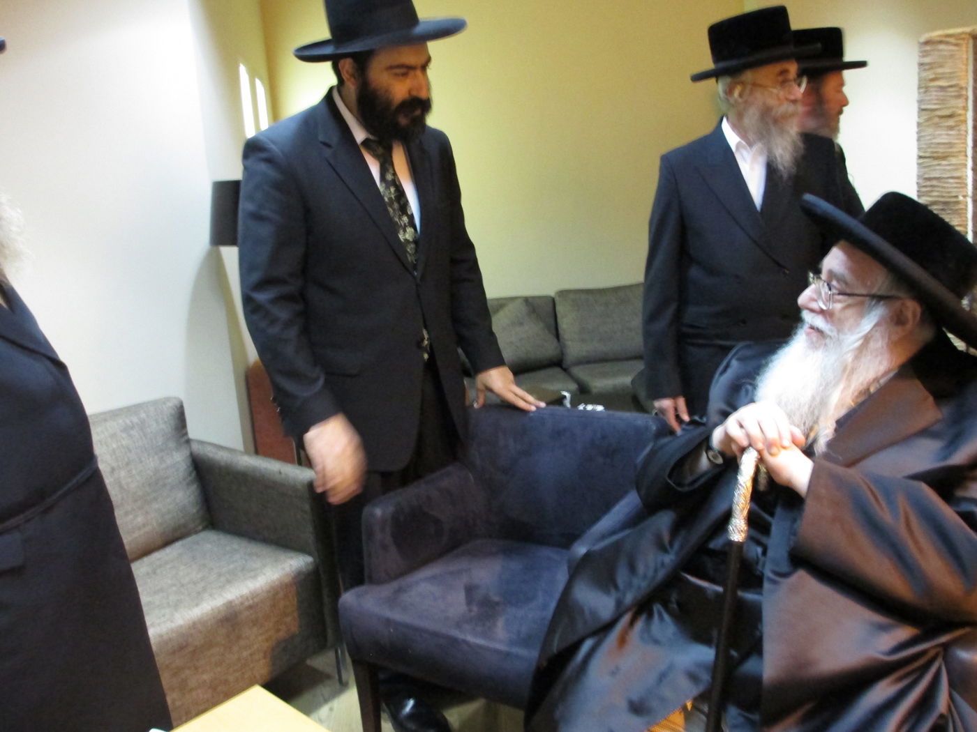 גלריה: ביקור הבזק של האדמו"ר מצאנז במנצ'סטר