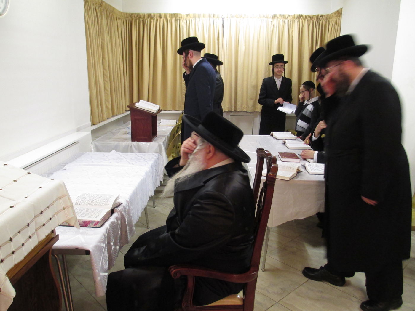 גלריה: ביקור הבזק של האדמו"ר מצאנז במנצ'סטר