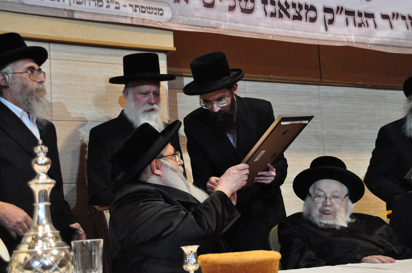 גלריה: ביקור הבזק של האדמו"ר מצאנז במנצ'סטר