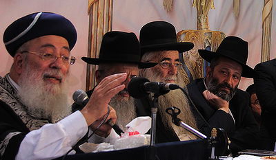 דרעי (מימין) והרב עמאר (משמאל) הערב