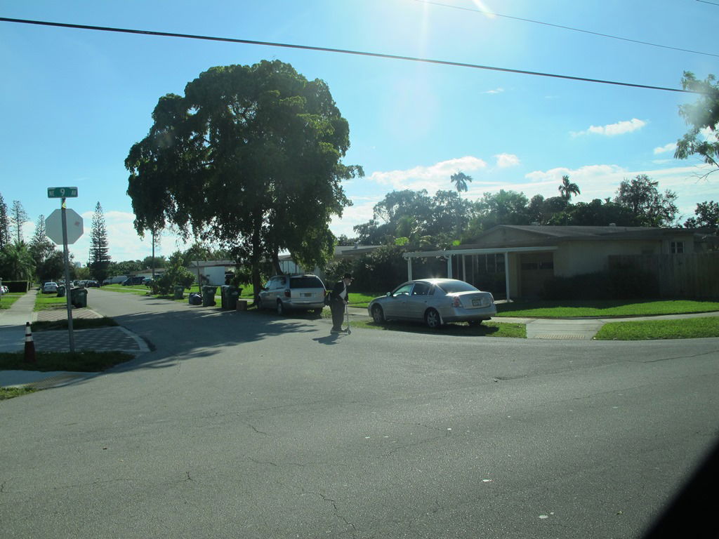 צפו: הרבי מסאטמר נופש ומטייל בפלורידה