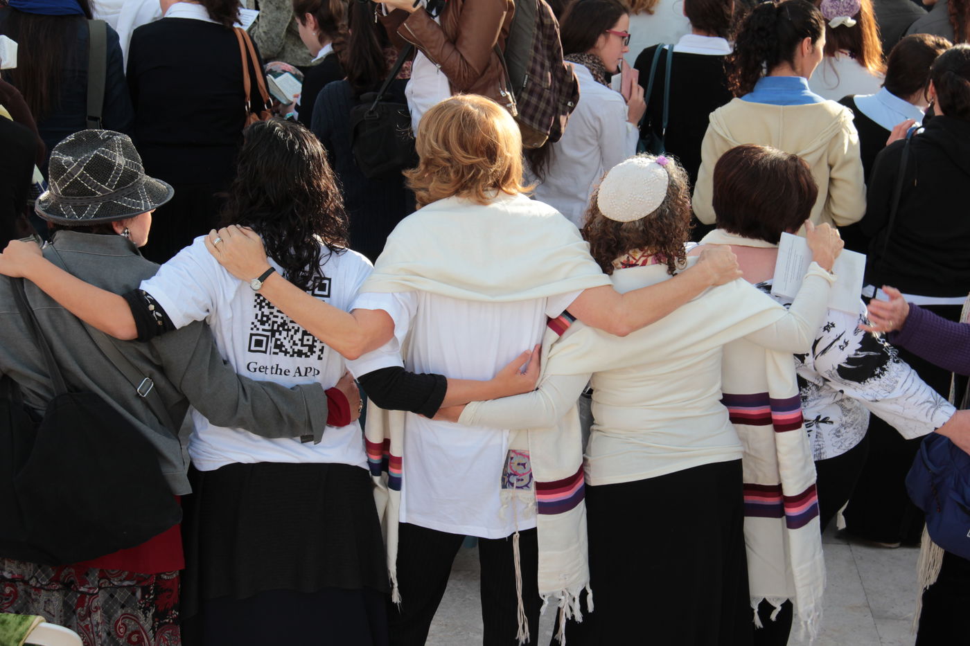 'נשות הכותל' הקדימו את בואן והשתלטו על הרחבה
