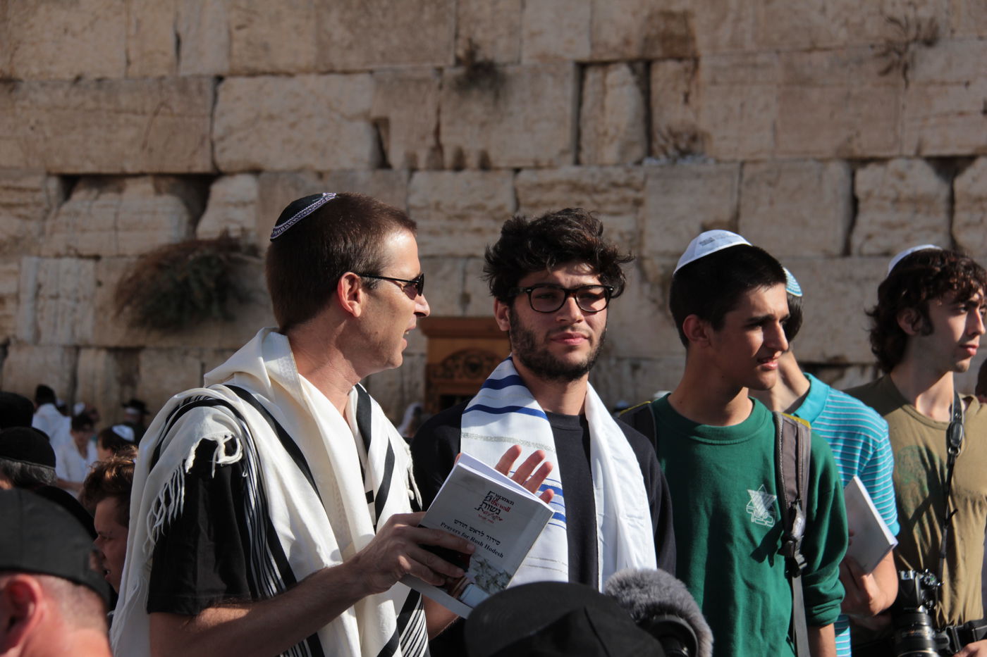 'נשות הכותל' הקדימו את בואן והשתלטו על הרחבה
