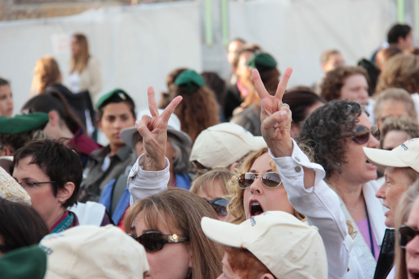 'נשות הכותל' הקדימו את בואן והשתלטו על הרחבה