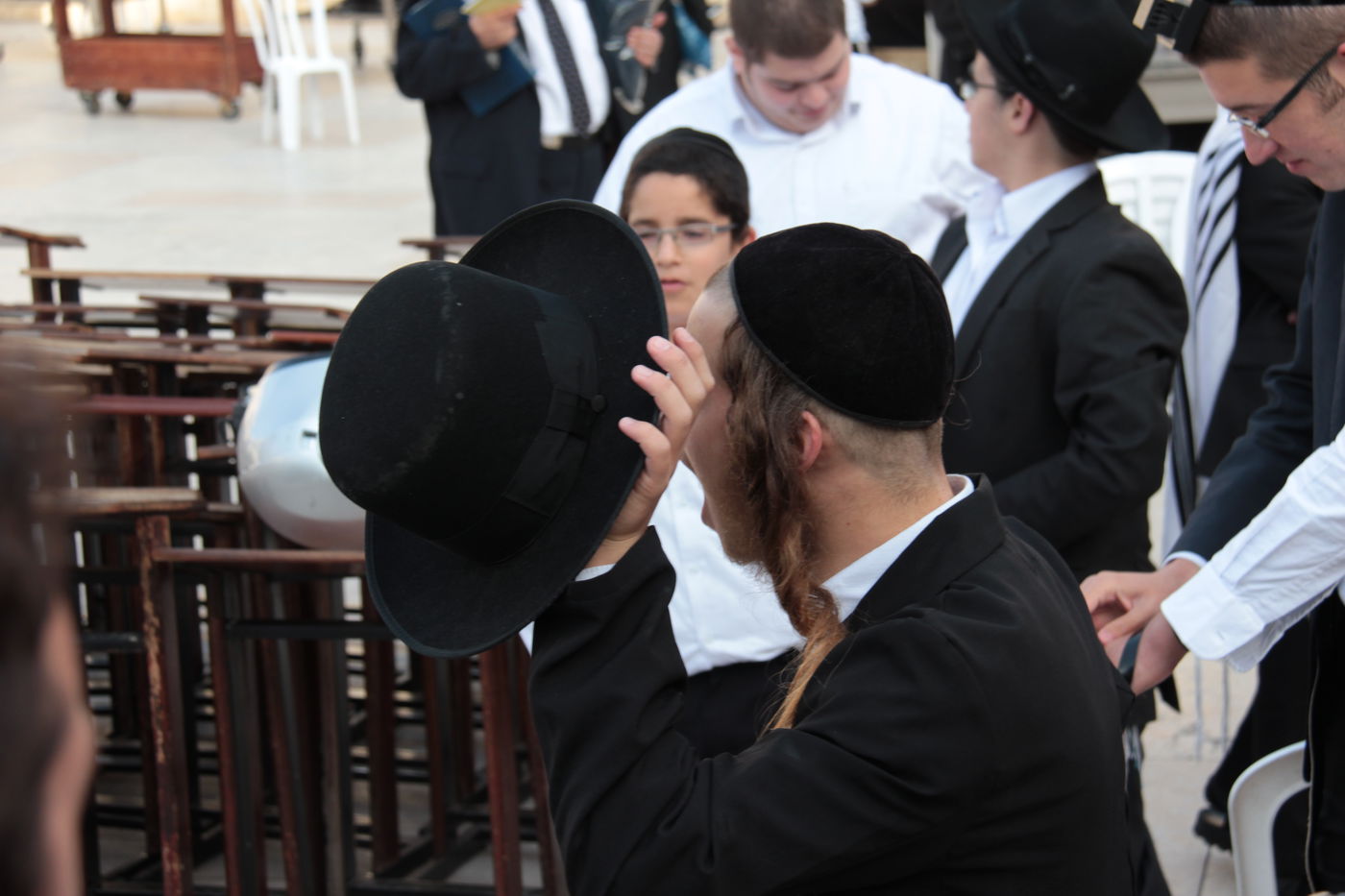 'נשות הכותל' הקדימו את בואן והשתלטו על הרחבה