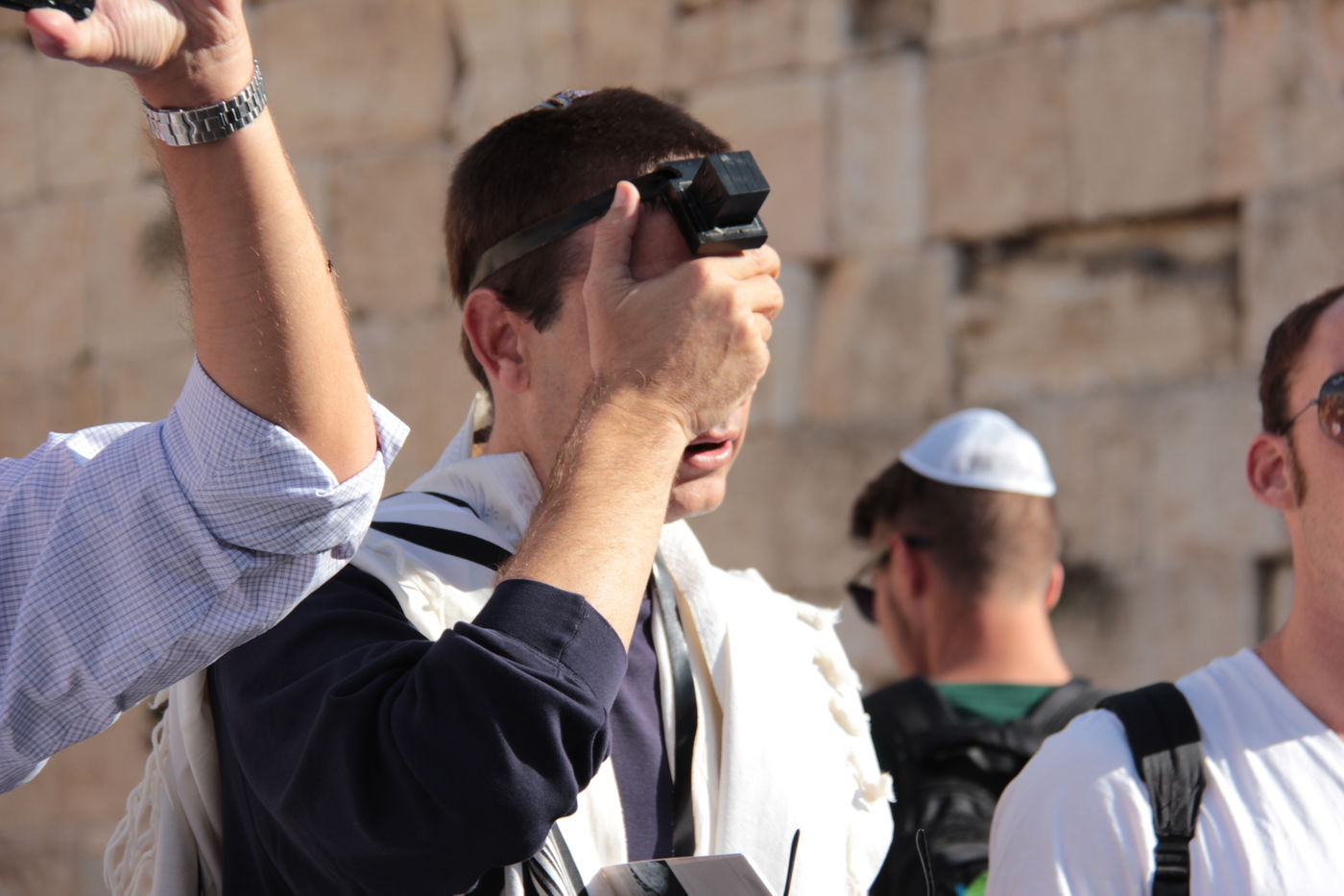 'נשות הכותל' הקדימו את בואן והשתלטו על הרחבה