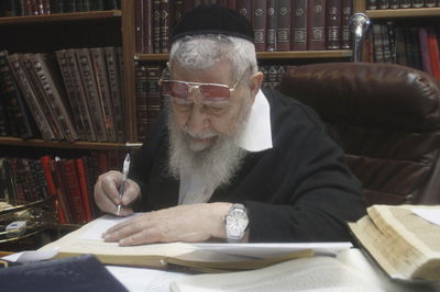 "עמד קנה במקומו", מרן הגר"ע יוסף בכתיבת פסקי הלכה