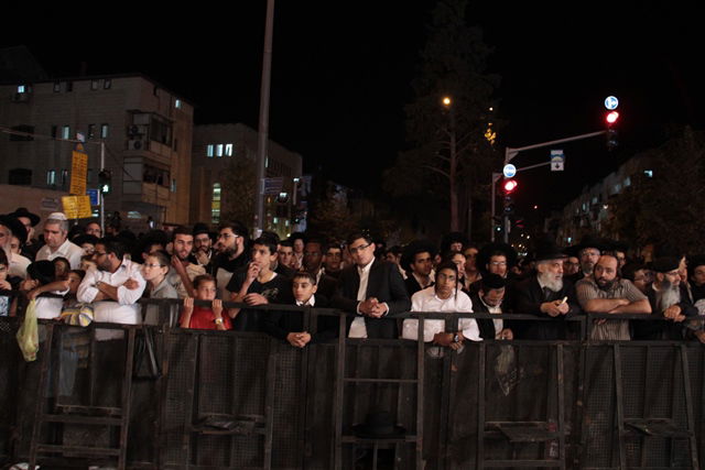 אלפים בעצרת השלושים לפטירת מרן הגר"ע יוסף