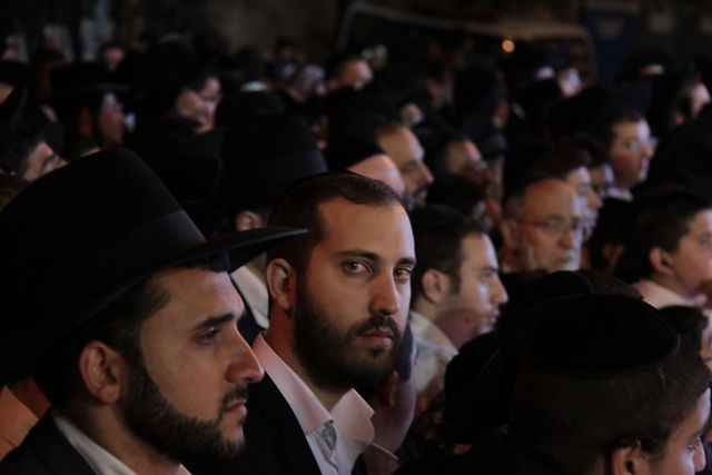 אלפים בעצרת השלושים לפטירת מרן הגר"ע יוסף