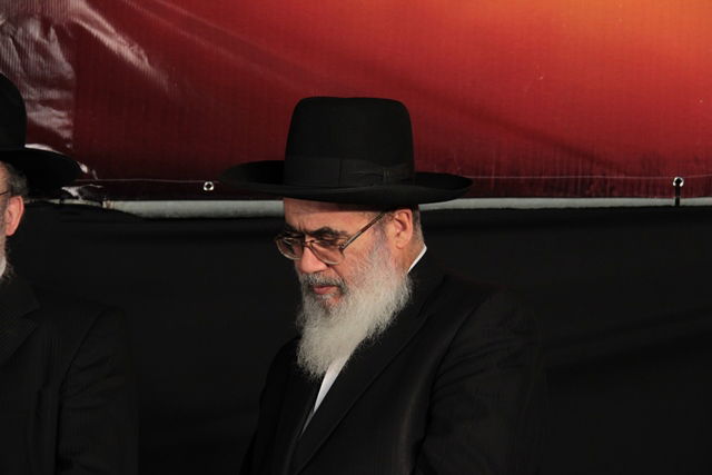 אלפים בעצרת השלושים לפטירת מרן הגר"ע יוסף