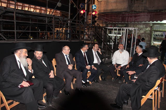 אלפים בעצרת השלושים לפטירת מרן הגר"ע יוסף