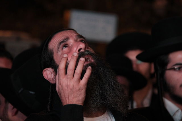 אלפים בעצרת השלושים לפטירת מרן הגר"ע יוסף