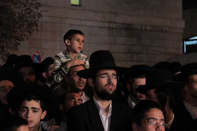 אלפים בעצרת השלושים לפטירת מרן הגר"ע יוסף